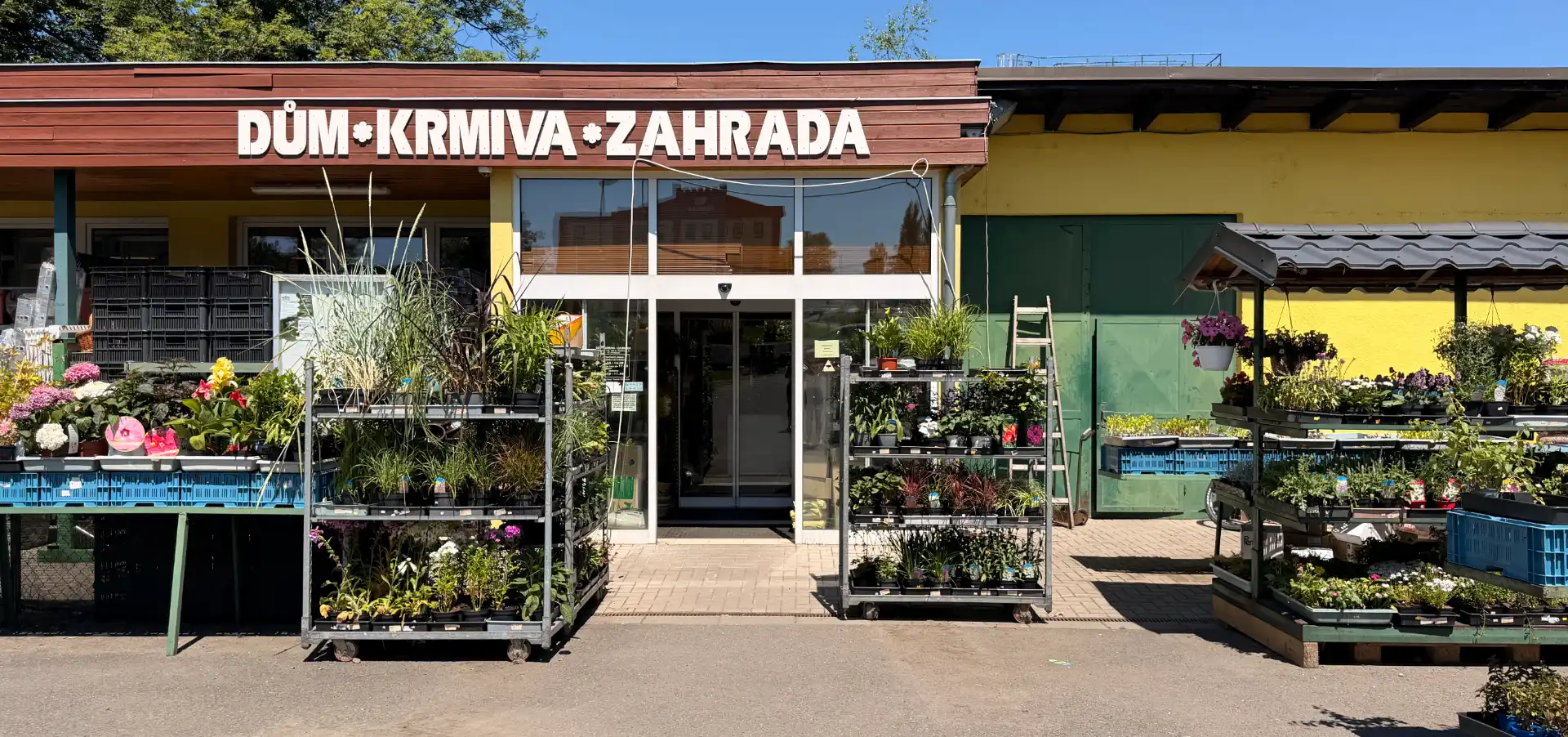 Prodejna DKZ - Dům, Krmiva, Zahrada, Frenštát pod Radhoštěm